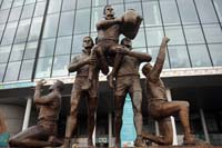 WembleyStatue2-29-0815