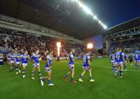 LeedsRhinos-EnterField1-16-0922