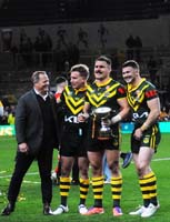 WaltersKevin-PlayersWithTrophy1-8-1125