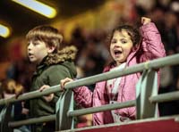 YoungCatalans-Fans1-8-0325