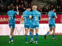 OldhamPlayers-ThankFans1-14-0326