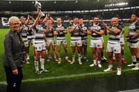 HullFC-TrophyLift1-21-0821dl