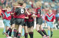 Hull-Salford_Schools_020598_983811