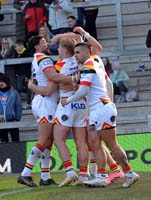 BradfordPlayers-CelebrateTry2-24-0126