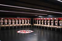 Catalans-DressingRoom1-25-0726