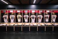 Catalans-DressingRoom2-25-0726