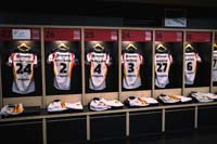 Catalans-DressingRoom3-25-0726